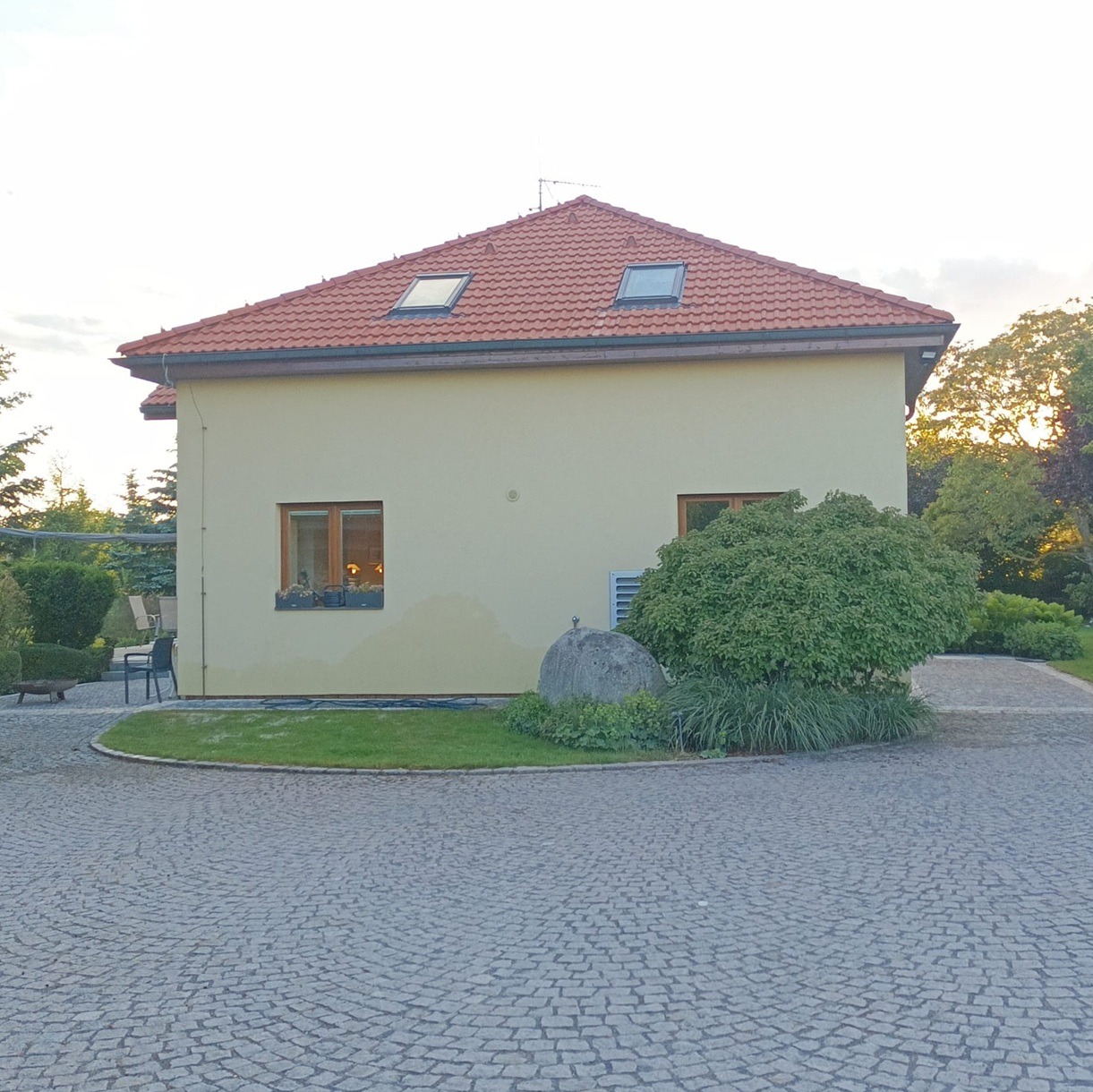 Profesionální čištění střechy Štěchovice: Jak vrátit vaší střeše původní vzhled? po čištění