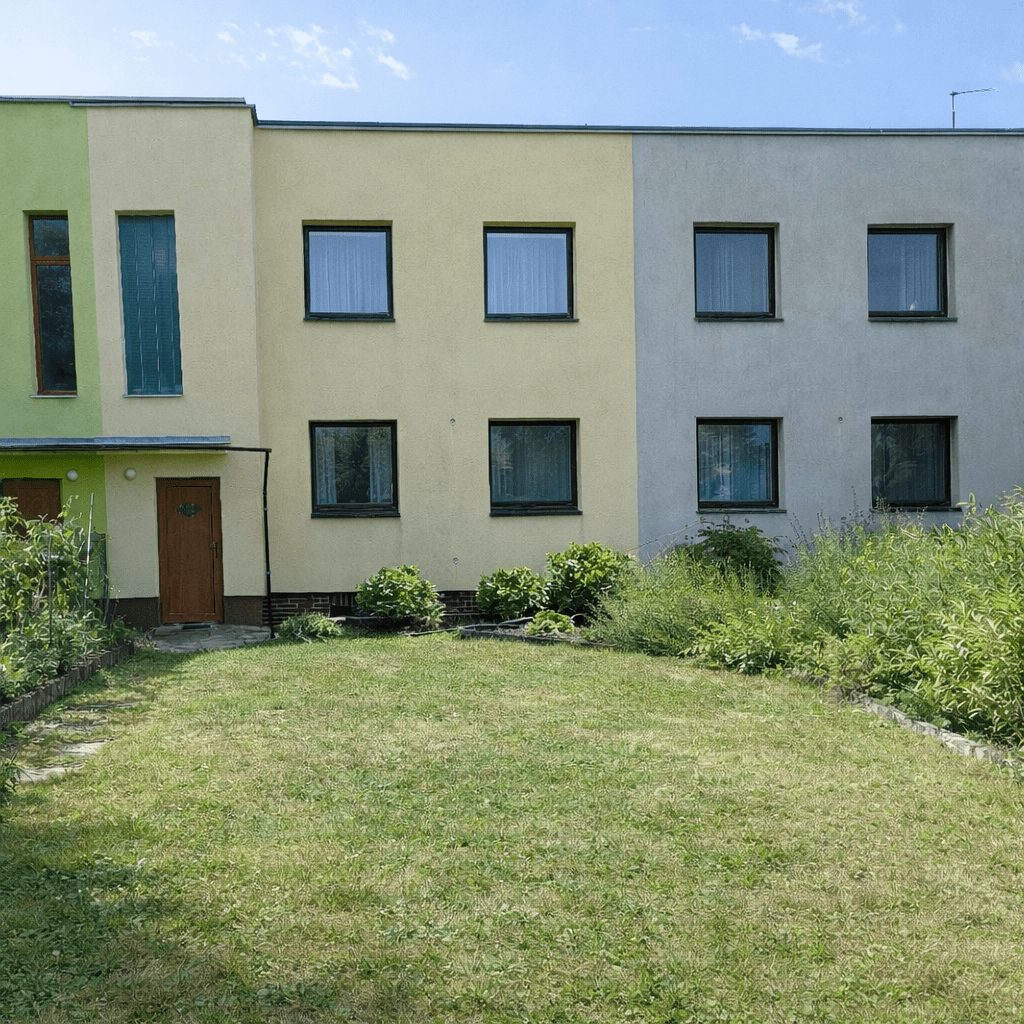 Čištění fasády Dolní Počernice: Jak ušetřit za lešení a plošinu? po čištění